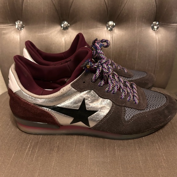 Golden Goose Sneakers - Picture 2 of 15